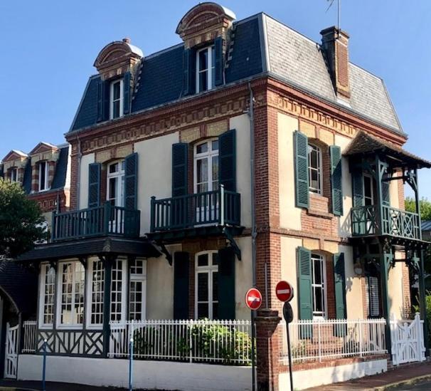 La Musarde Villers-sur-Mer Bagian luar foto